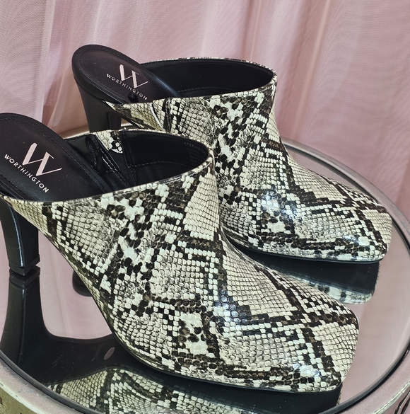 Worthington Black and Cream Snakeskin Mules - Picture 2 of 4